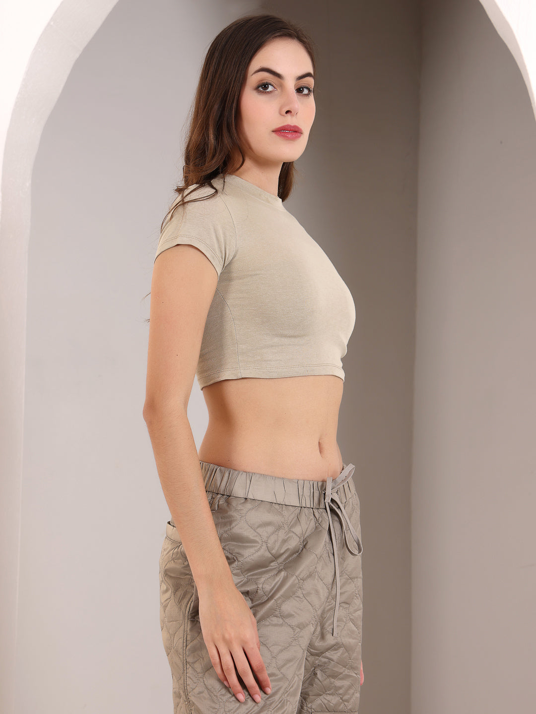 beige cropped t-shirt