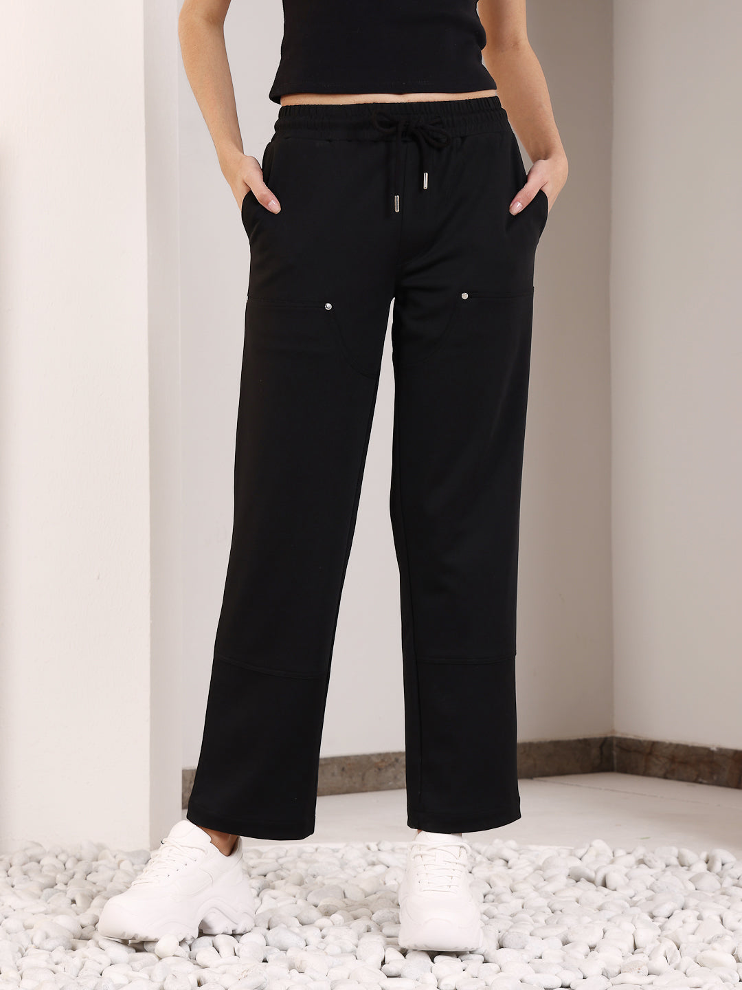 Black Rivet Straight Tracks