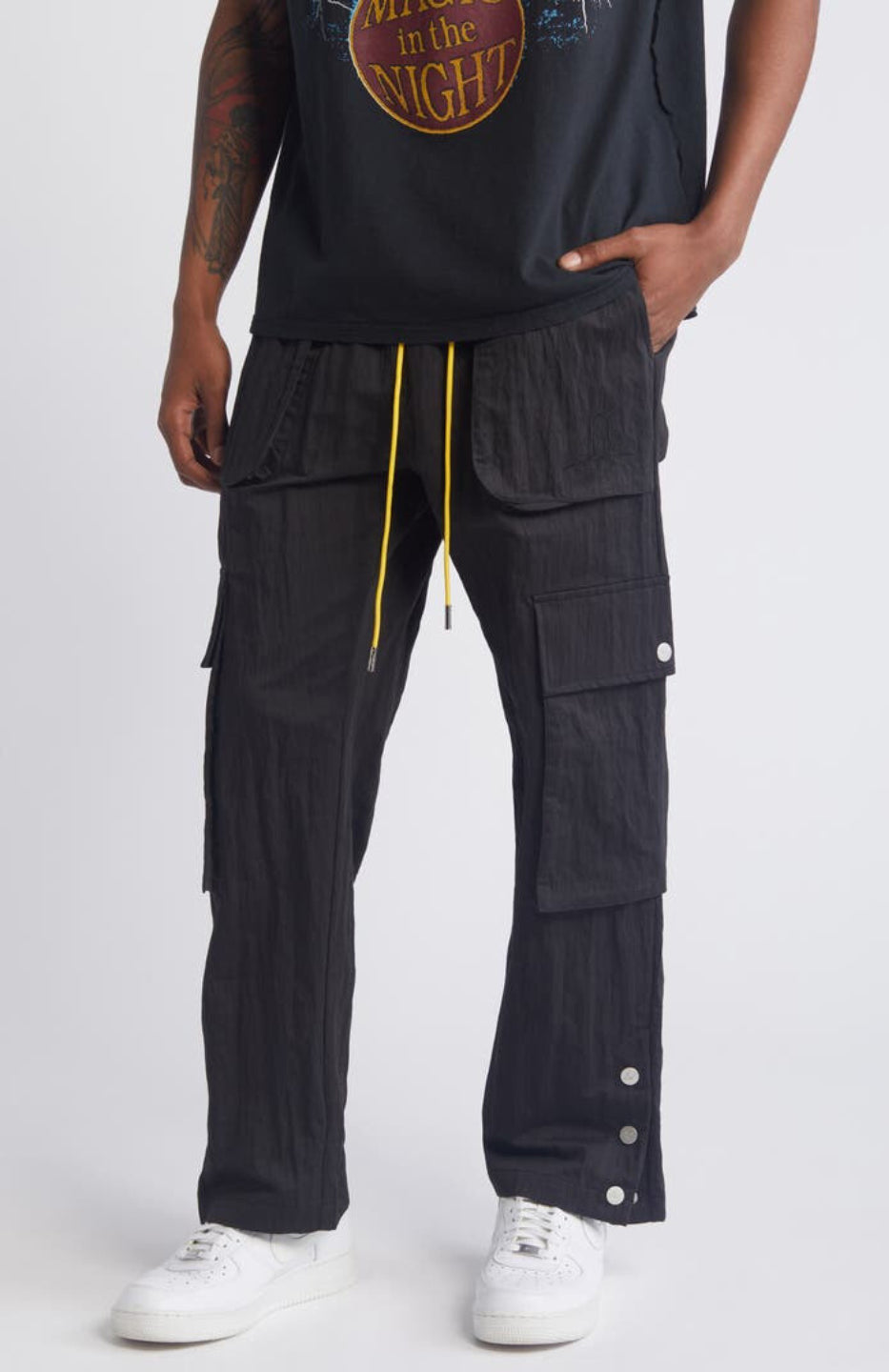 Snap Cuff Vent Cargo with huge side pockets and a yellow drawstring