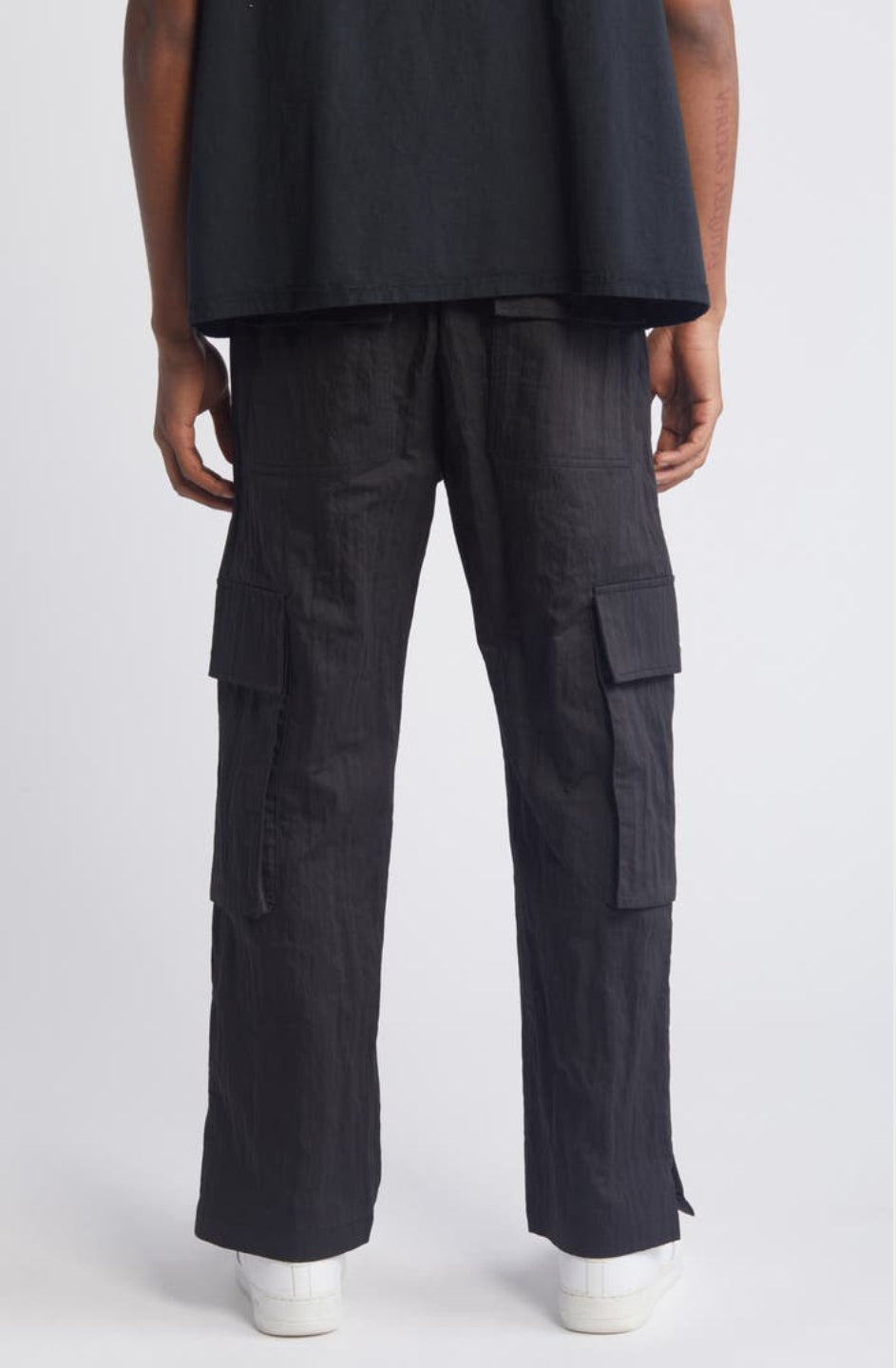 Snap Cuff Vent Cargo with huge side pockets and a yellow drawstring