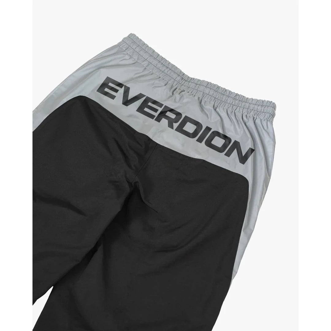 Black and gray shorts with 'EVERDION' branding on a white background