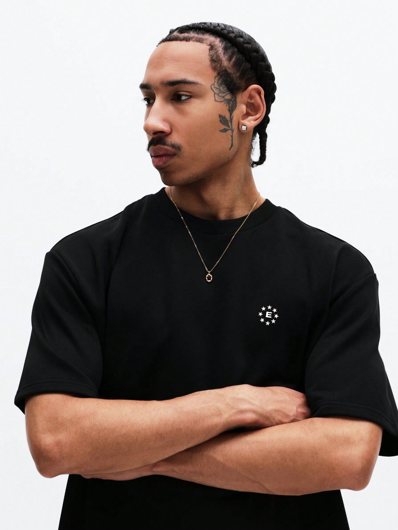 The Nitro T-Shirt and Shorts Set is designed in black for effortless style, comfort, and everyday versatility. Crafted from soft, breathable fabric, it features a relaxed-fit oversized tee paired with coordinating shorts.