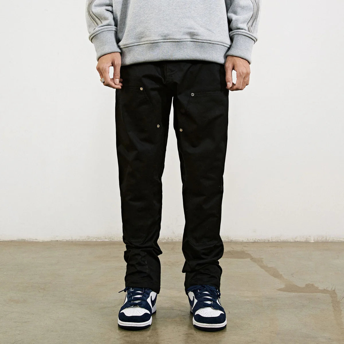 black cotton rivet cargo pants for men relaxed fit