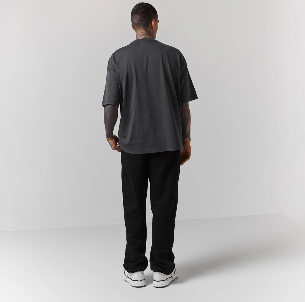 black pants with side pockets