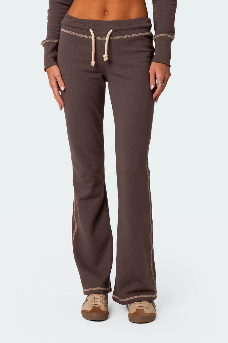 brown fleece club tracksuit, consisting of long-sleeved top and pants