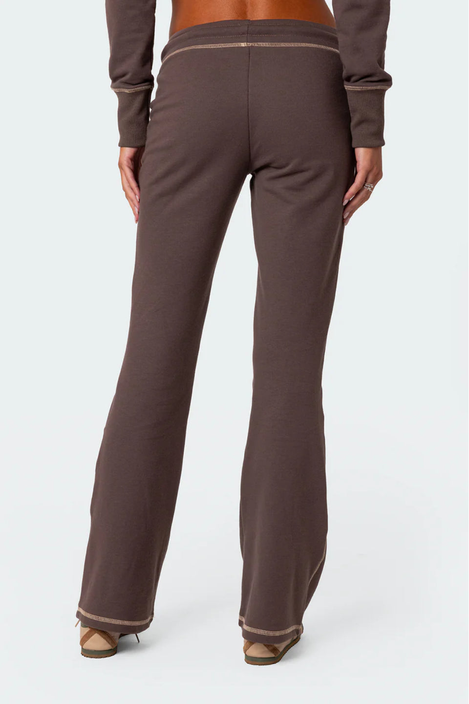 brown fleece club tracksuit, consisting of long-sleeved top and pants