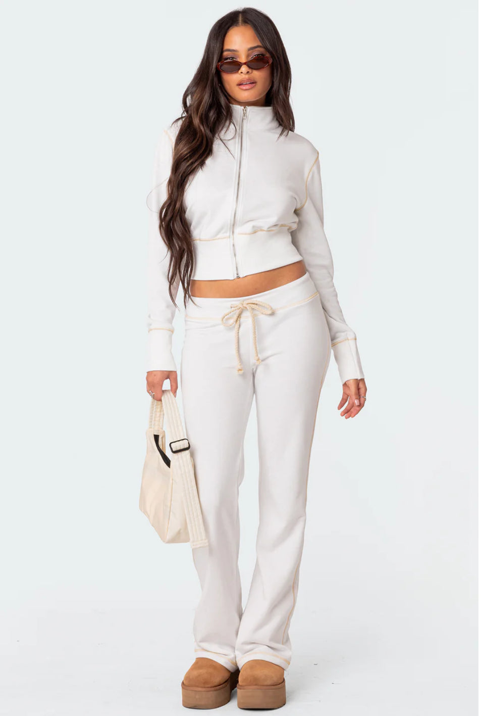 White fleece club tracksuit, consisting of long-sleeved top and pants