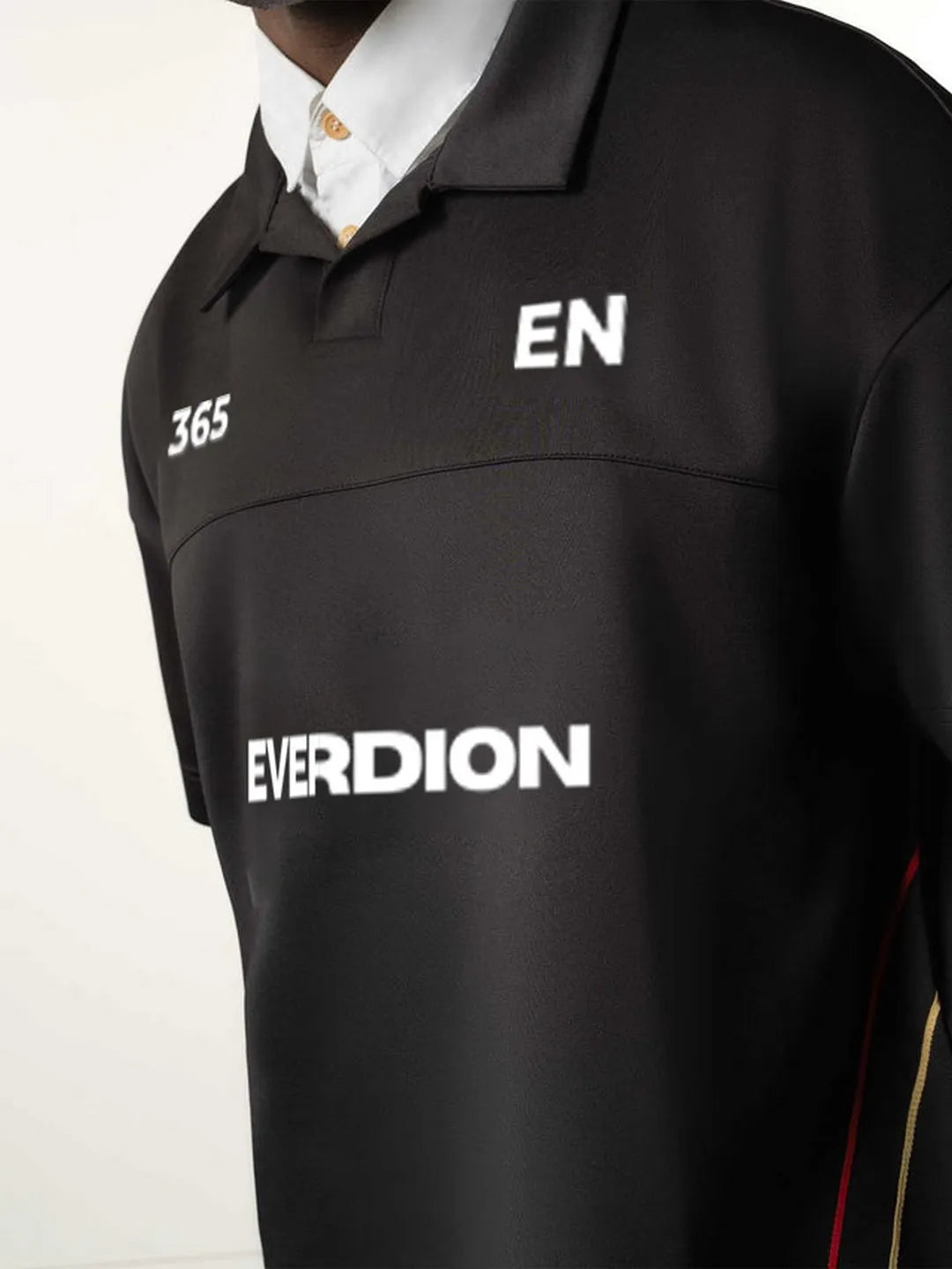 Black jacket with 'EVERDION' branding on a white background