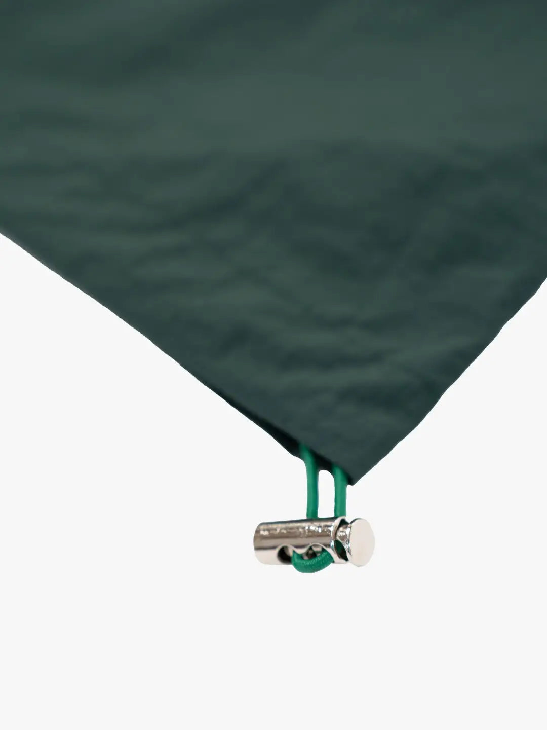 The Forest Green Pant delivers a structured yet lightweight feel, while the relaxed-fit track pants ensure fluid movement and all-day comfort. 