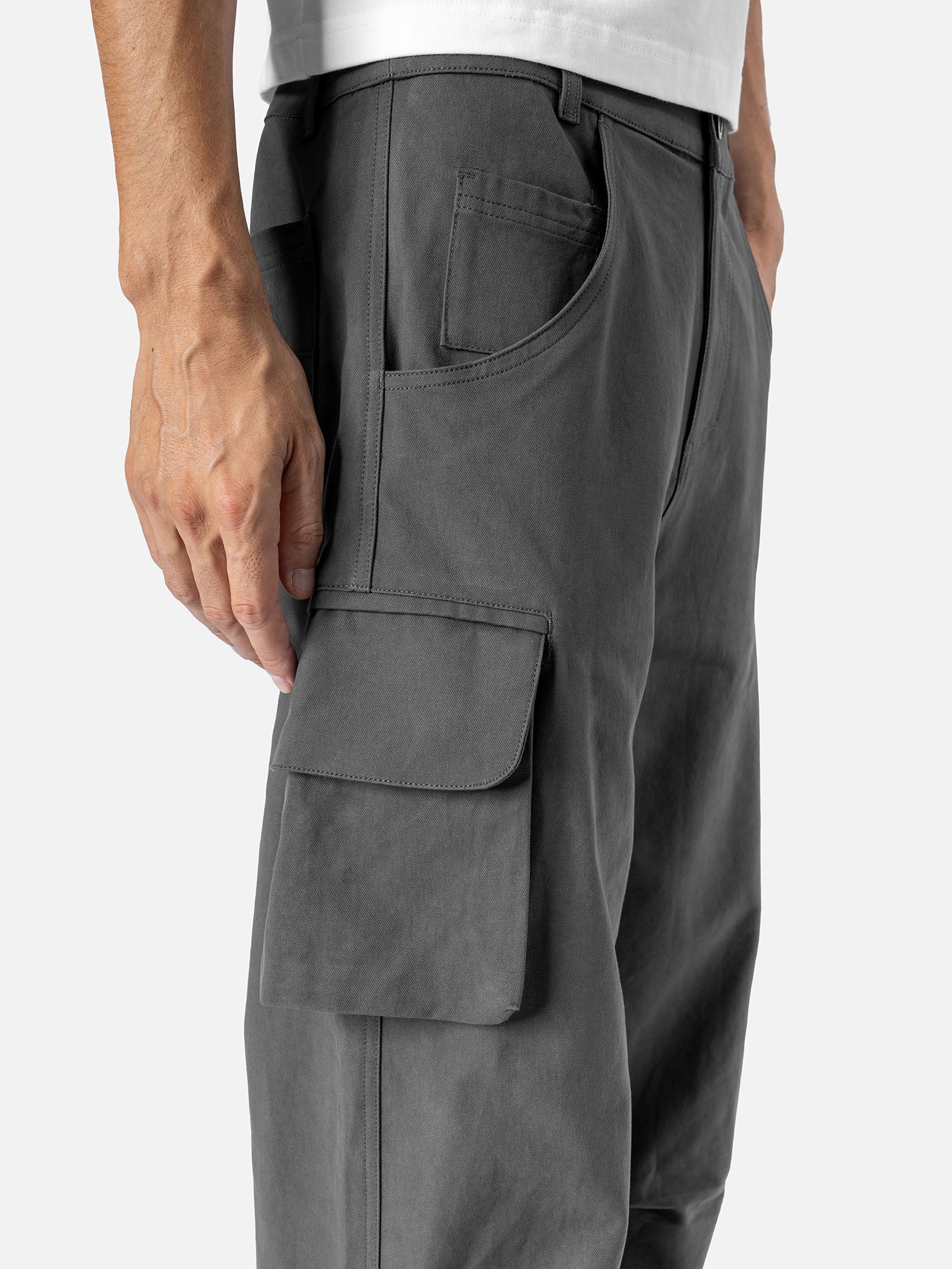 Charcoal Celestial Cargo bold streetwear energy with everyday comfort. With oversized utility pockets, a relaxed silhouette and elevated detailing, these pants are built for movement and presence.