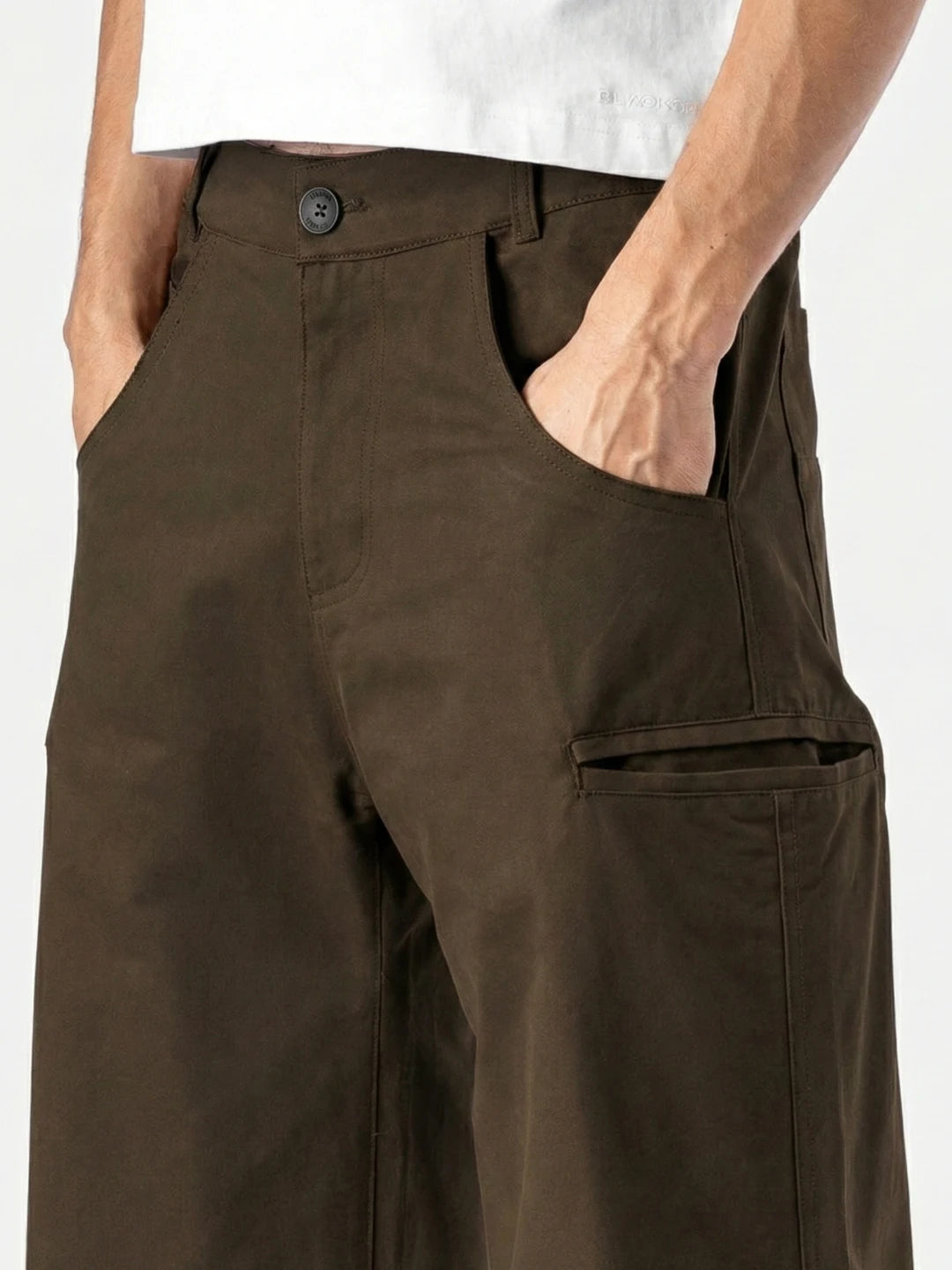 Brown Celestial Cargo bold streetwear energy with everyday comfort. With oversized utility pockets, a relaxed silhouette and elevated detailing, these pants are built for movement and presence.